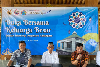 BUKA PUASA BERSAMA KELUARGA BESAR ITD ADISUTJIPTO