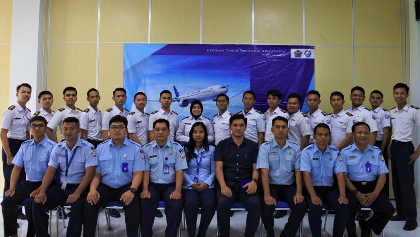 AIRCRAFT GENERAL FAMILIARIZATION PESAWAT BOEING 737-900 NG PADA PRODI D III AERONAUTIKA