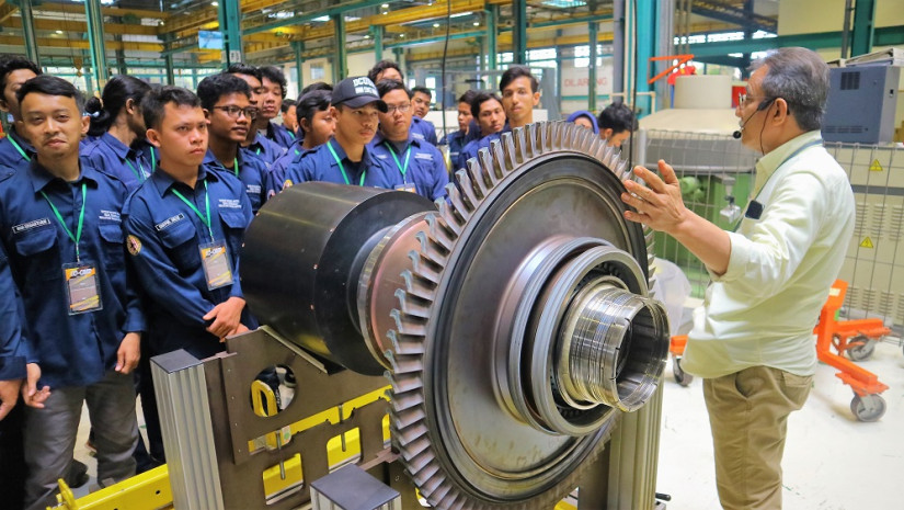 DEPARTEMEN TEKNIK DIRGANTARA STUDY EXCURSIE KE JAKARTA-BANDUNG