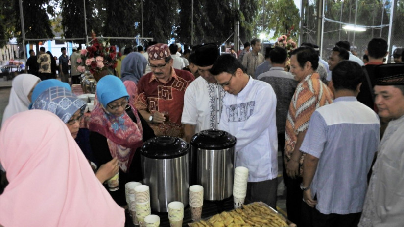 BUKA PUASA BERSAMA KELUARGA BESAR STTA