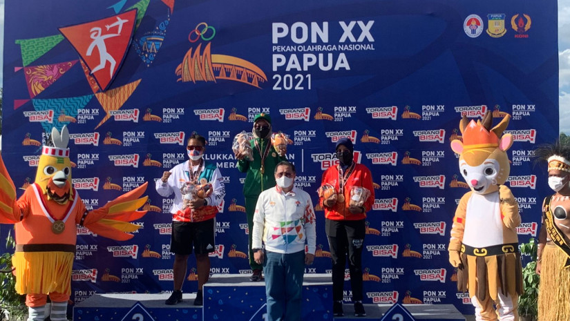 DUA ALUMNI ITD ADISUTJIPTO RAIH MEDALI DI PON XX PAPUA