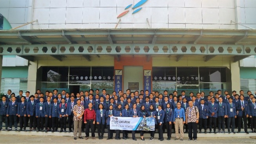 DEPARTEMEN TEKNIK DIRGANTARA STUDY EXCURSIE KE JAKARTA-BANDUNG