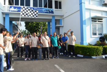 JALAN SEHAT DAN PENTAS SENI MERIAHKAN SEMARAK DIES NATALIS KE- 16 STTA